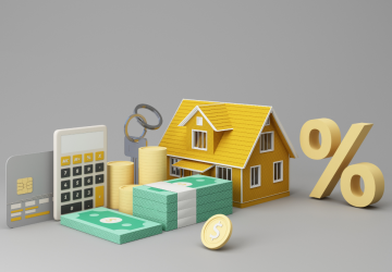 imagem de uma casa 3D em amarelo, rodeada de dinheiro, calculadora, cartão e chaves, para simbolizar comprar ou alugar imóvel? o que vale mais a pena?